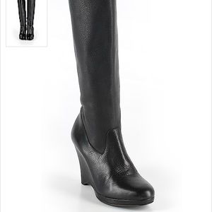 Bananas Republic boots MAKE A OFFER